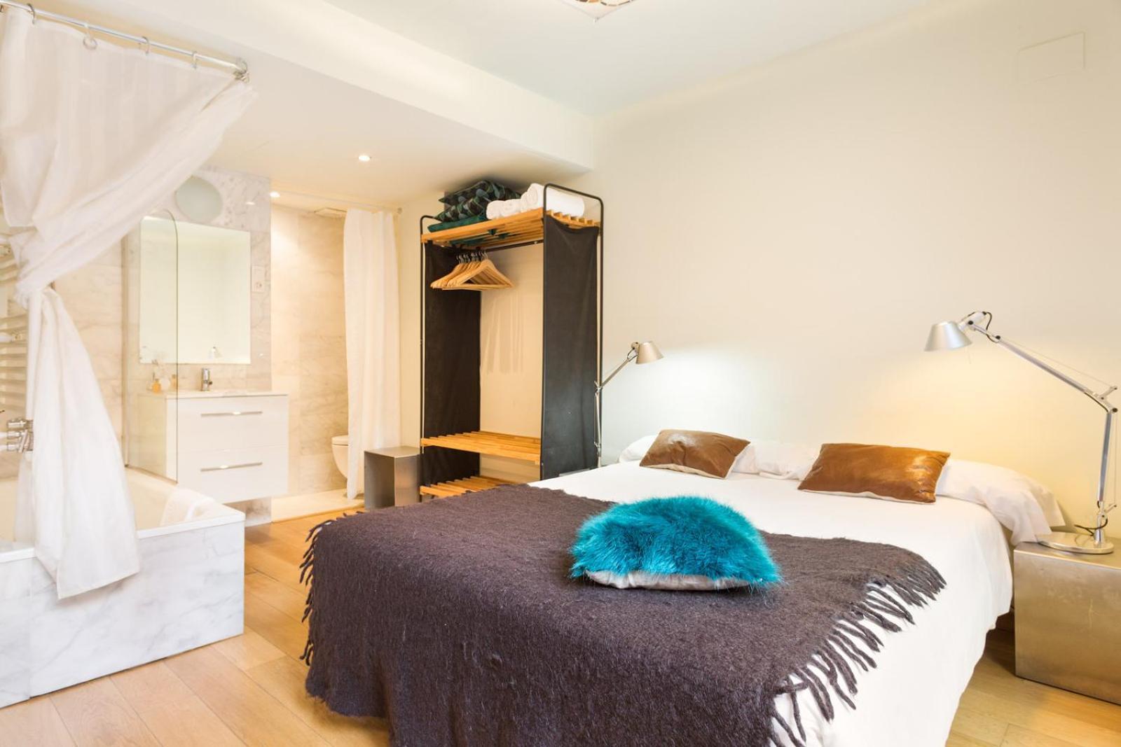 My Space Barcelona Pool City Center Chambre photo