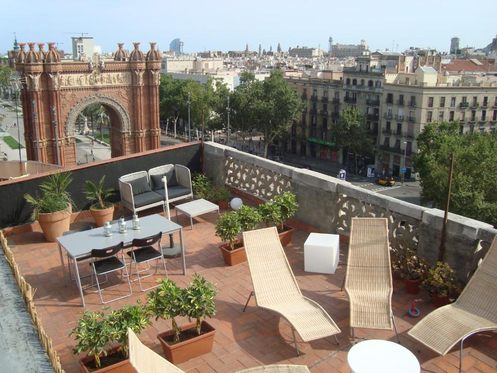 My Space Barcelona Pool City Center Extérieur photo